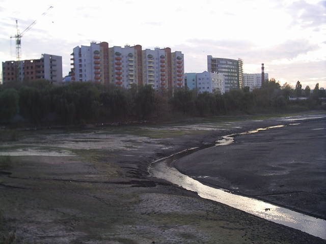 спущенное водохранилище октябрь 2005